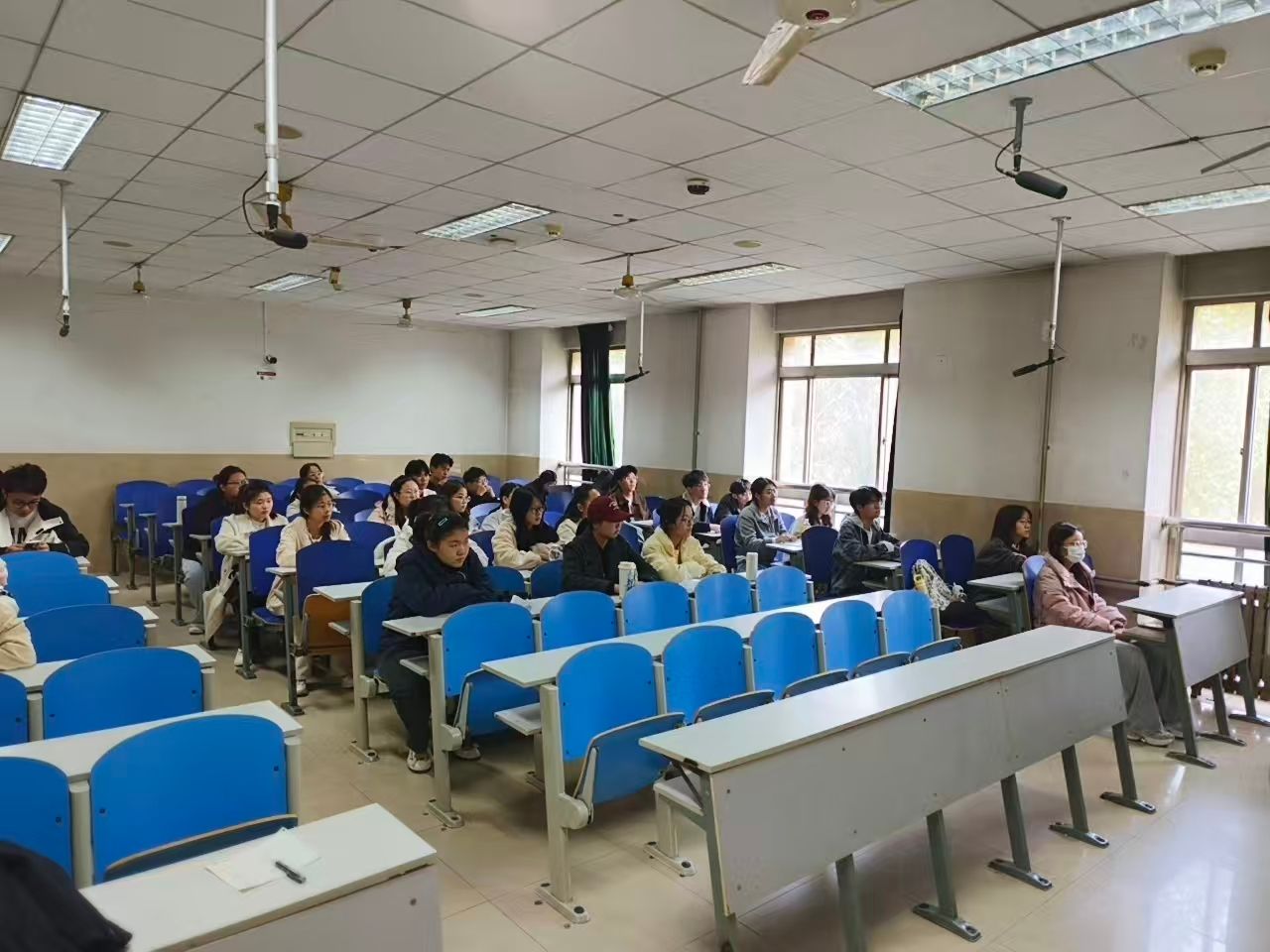 严循发展程序 厚植党建沃土——草榴社区开展入党程序及注意事项专题讲座