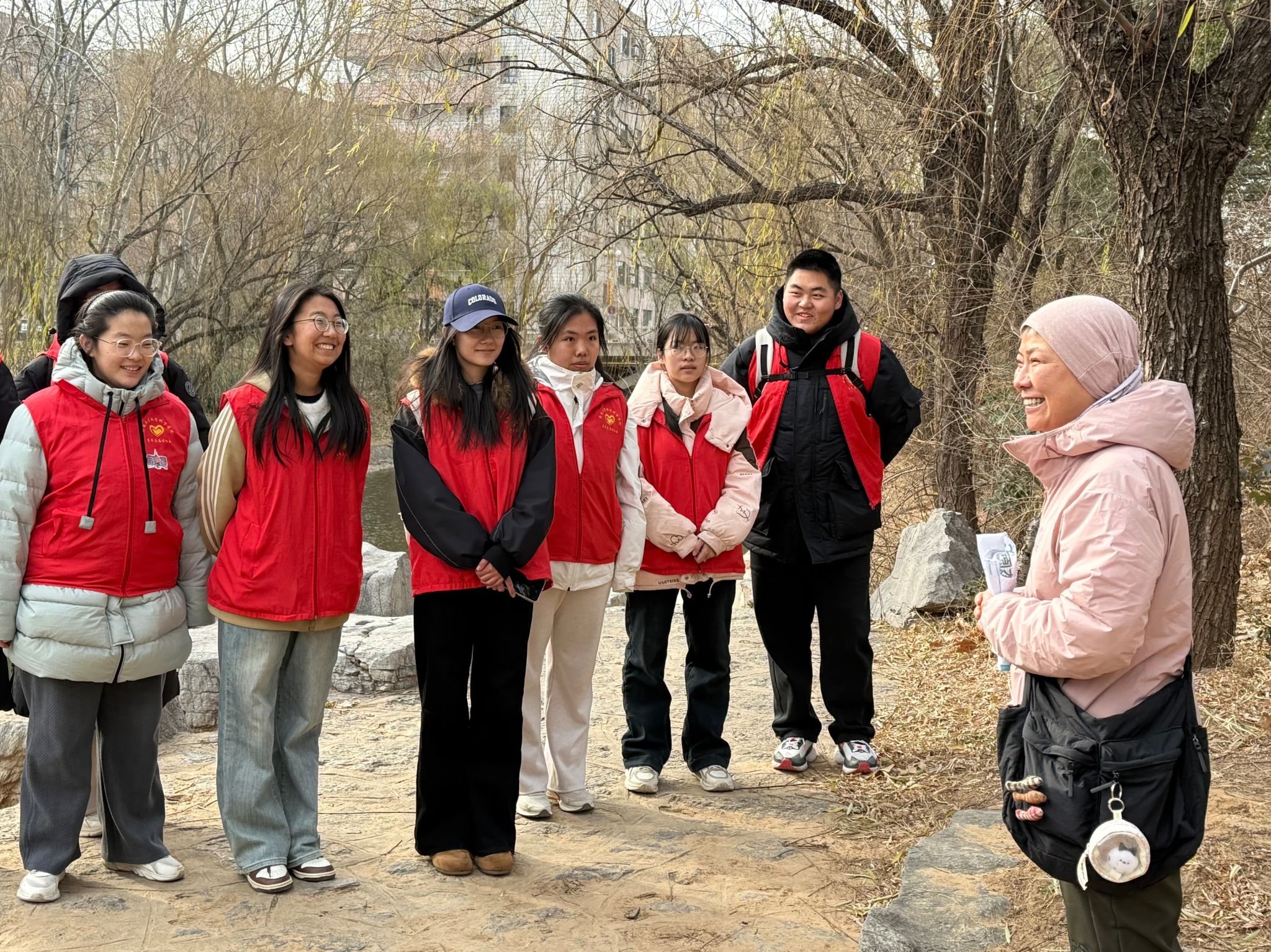 无痕赏鸟实践行，生态学习入校园——草榴社区
举办无痕赏鸟活动